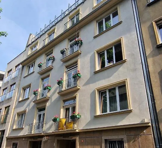 Cybulskiego Guest