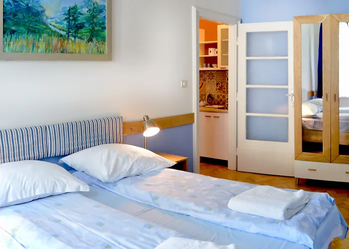 Cybulskiego Guest